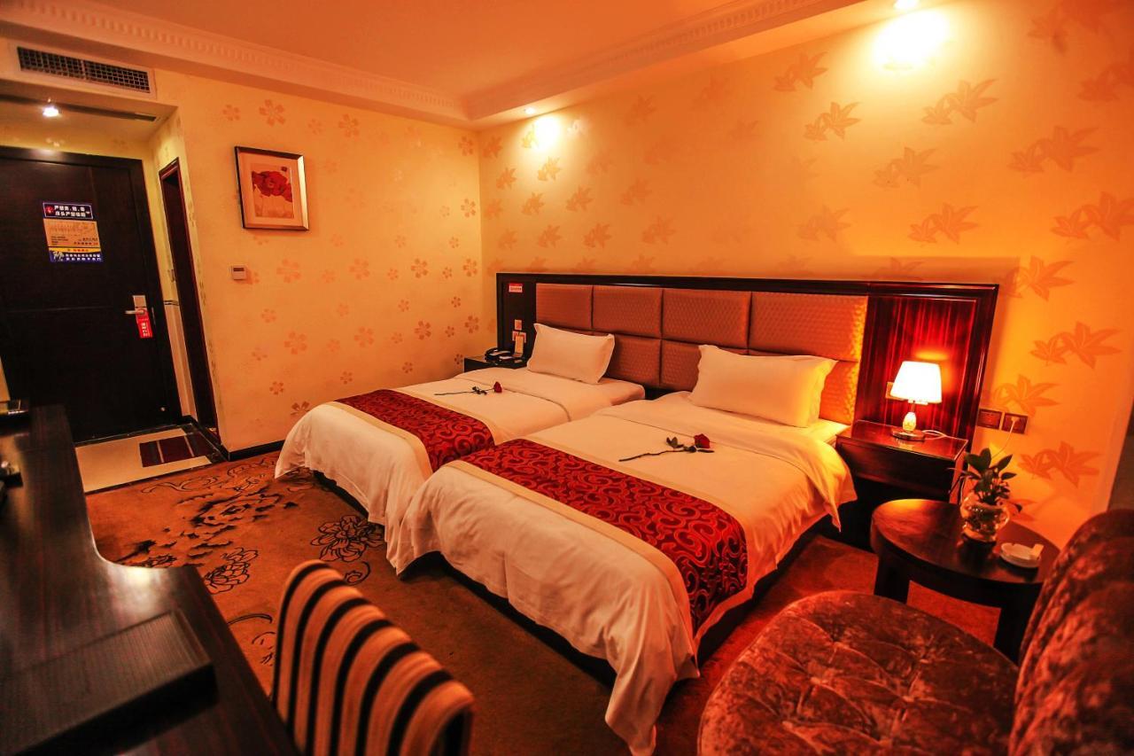 Chengdu Aviation Hotel Exterior photo