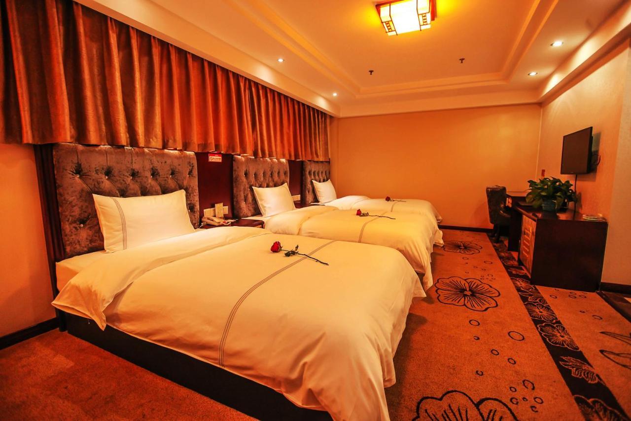 Chengdu Aviation Hotel Exterior photo